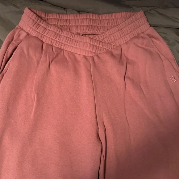 Buffbunny Threads Crossover Sweatpants - Picture 2 of 3